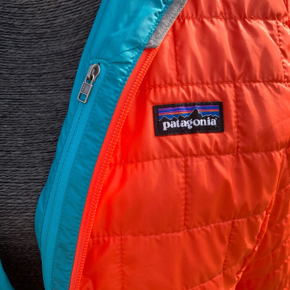 Patagonia Nano Puff Jacket orange with teal lining - Picture 4 of 8
